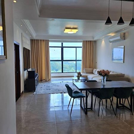 Lovely 2 Bed, 2.5 Bath Condo Dar es Salaam Luaran gambar